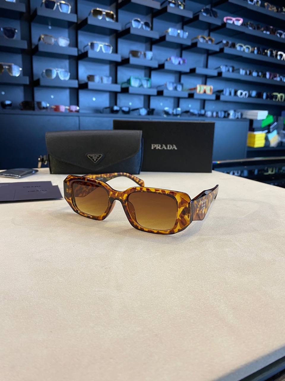 Prada - PD09