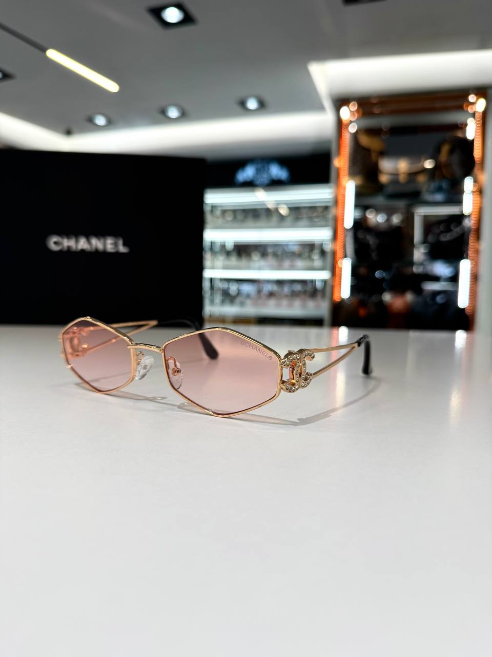 Chanel - C09