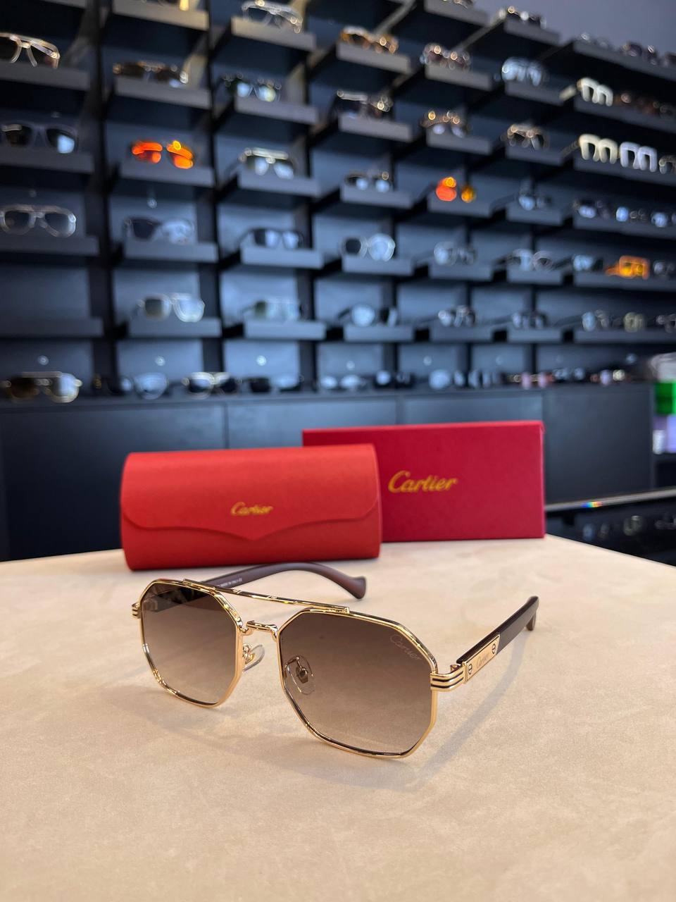Cartier - CR01
