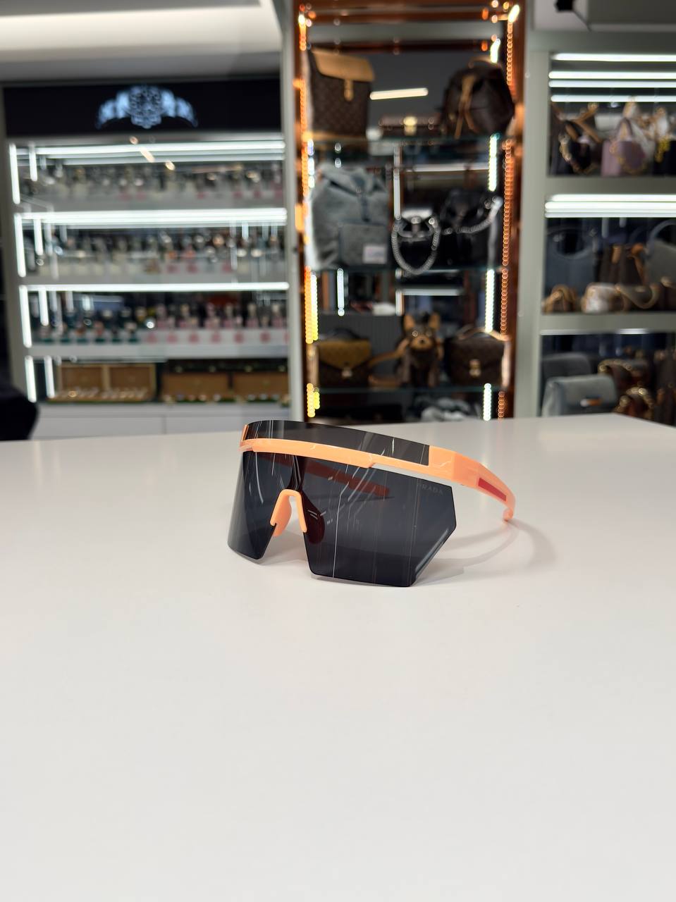 Prada - P32
