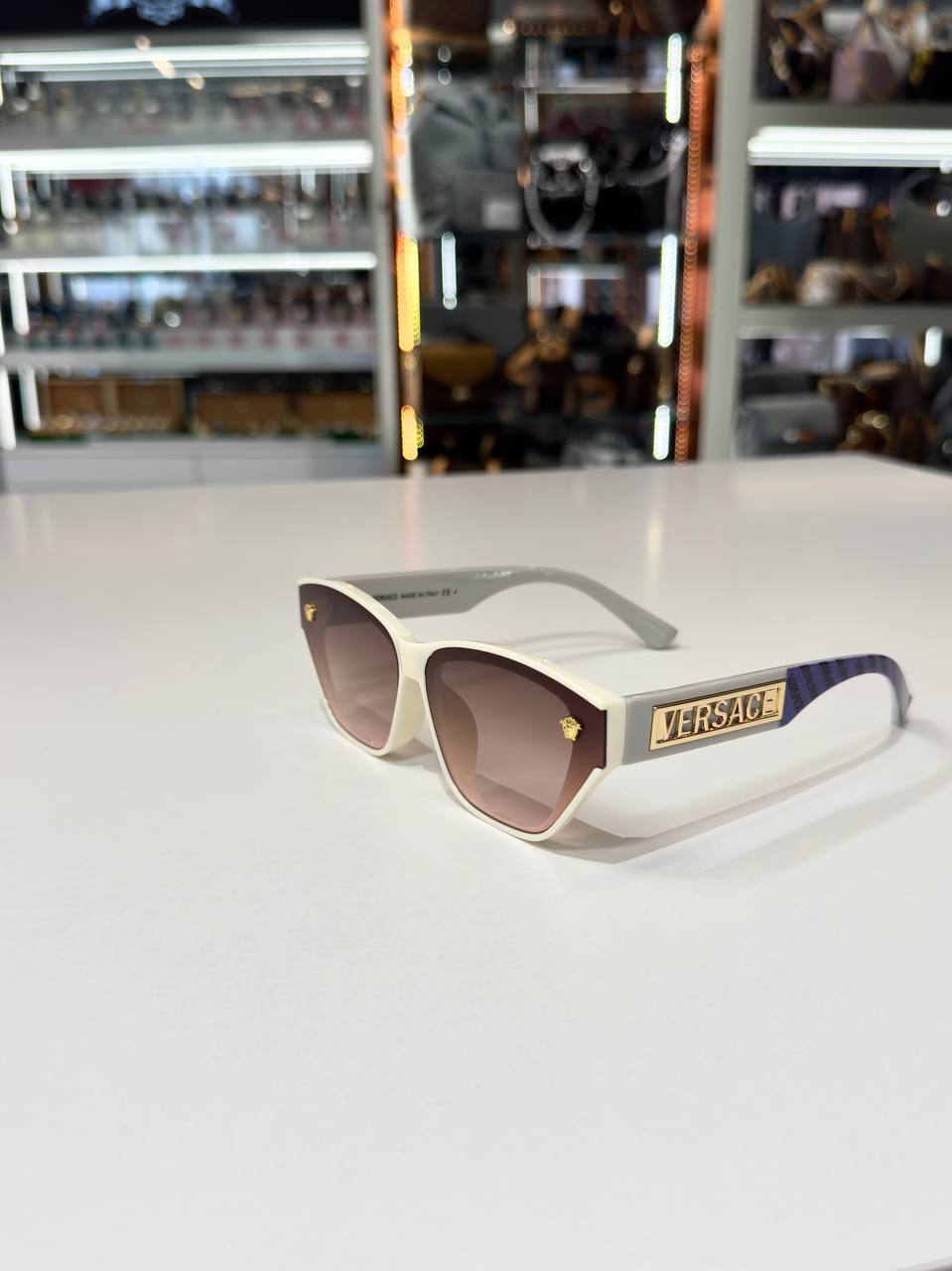 Versace - V30