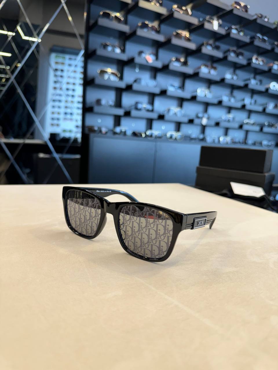 Dior - DR10