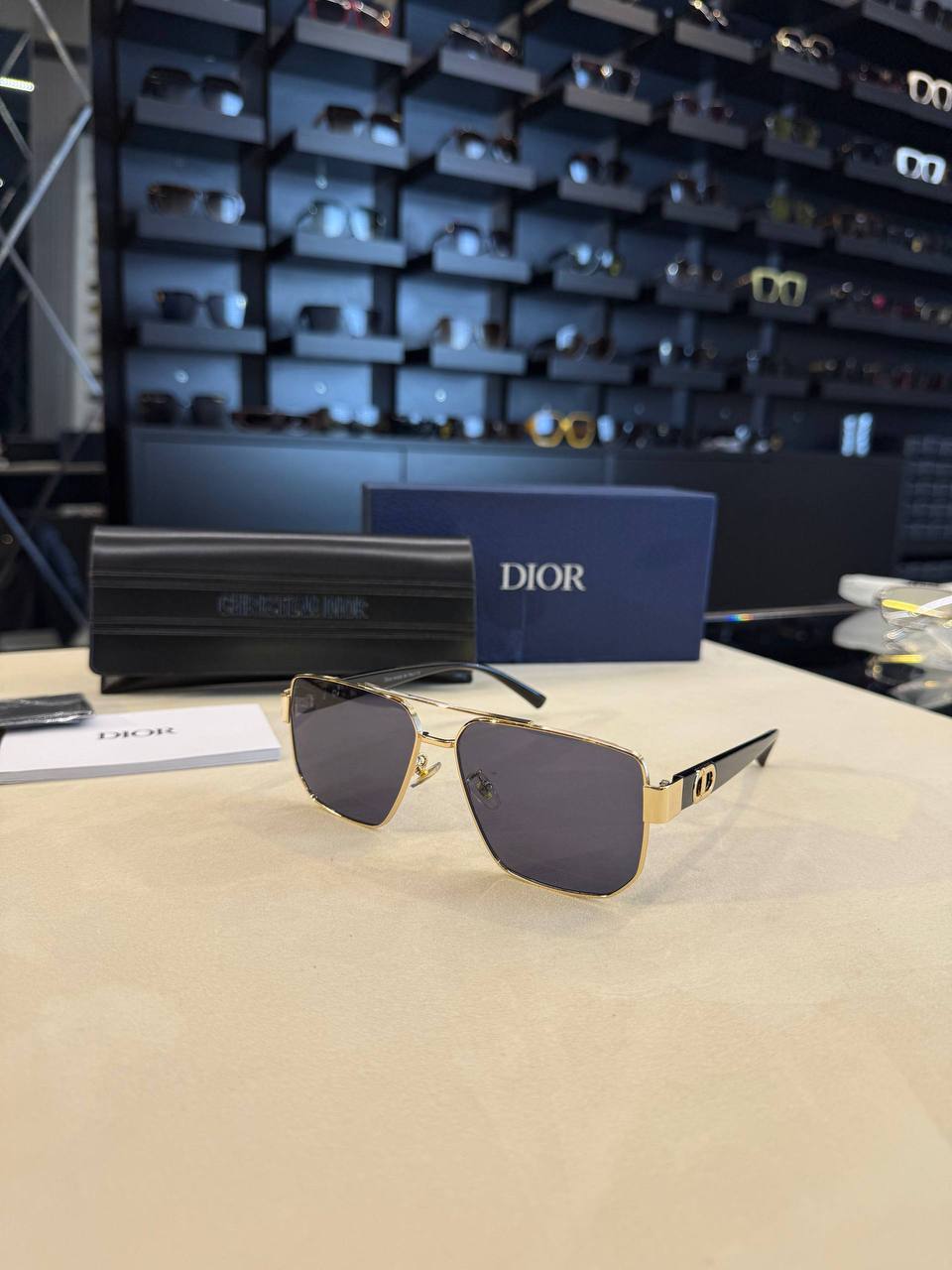 Dior - DR02