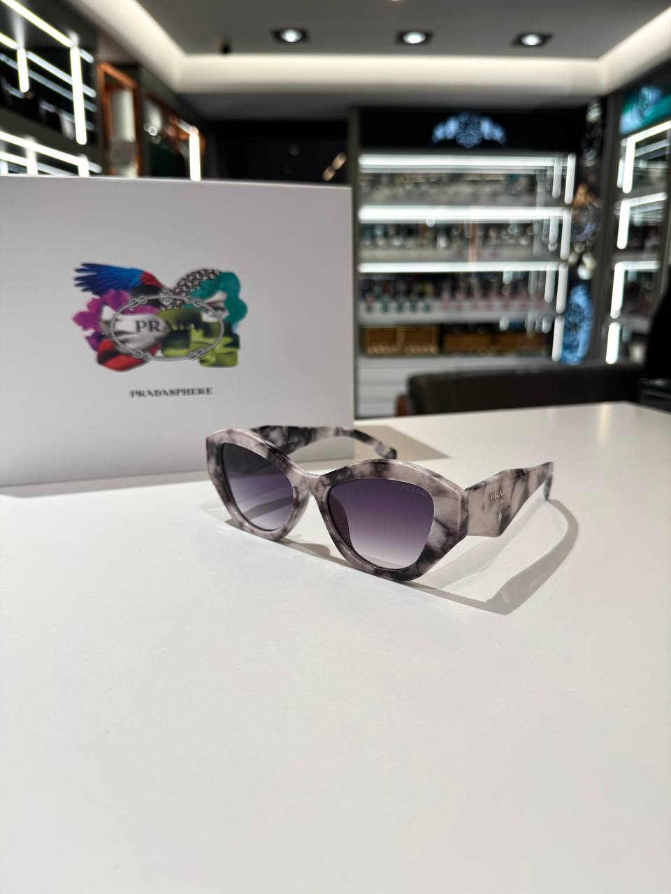 Prada - P94