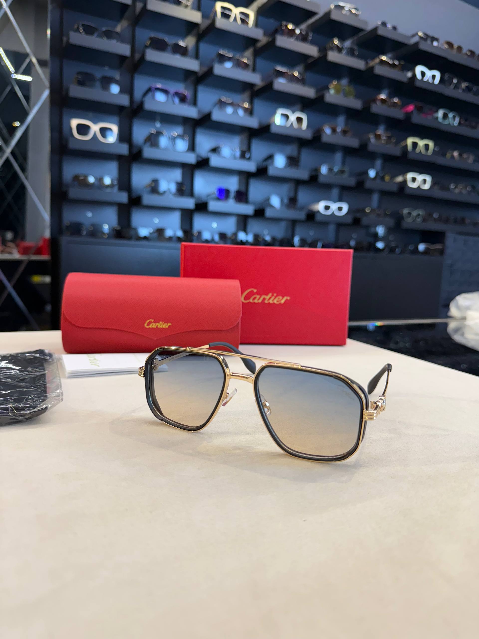 Cartier - CR10