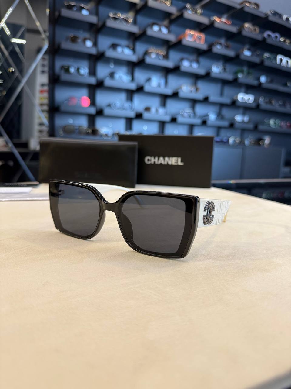 CHANEL CC 01