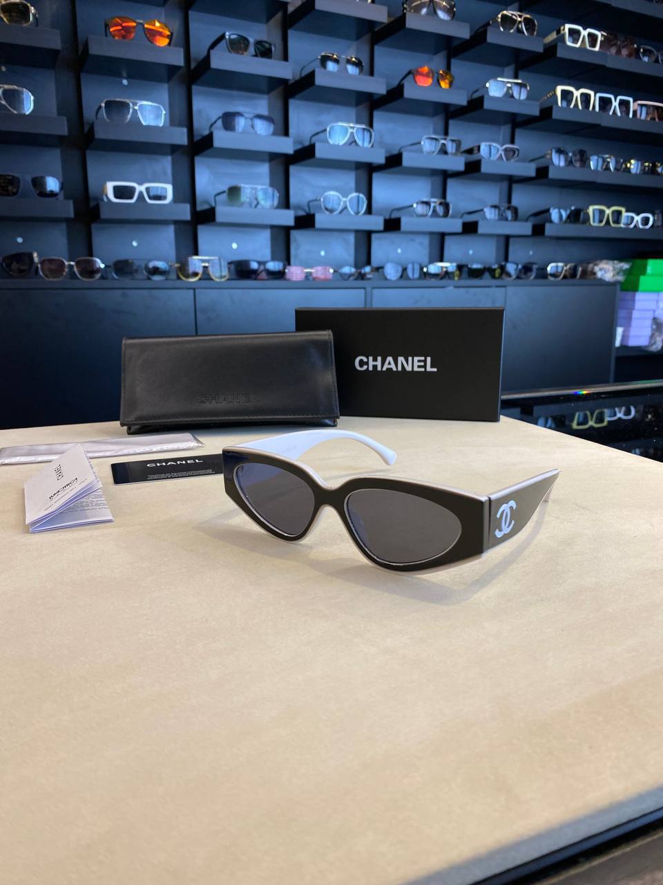 CHANEL CC15