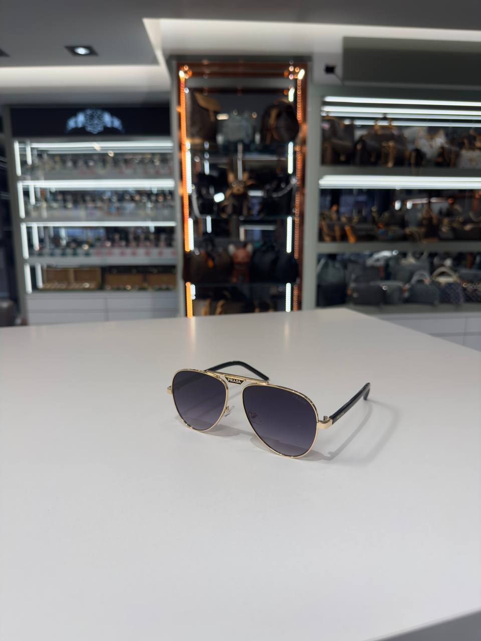 Prada - P35