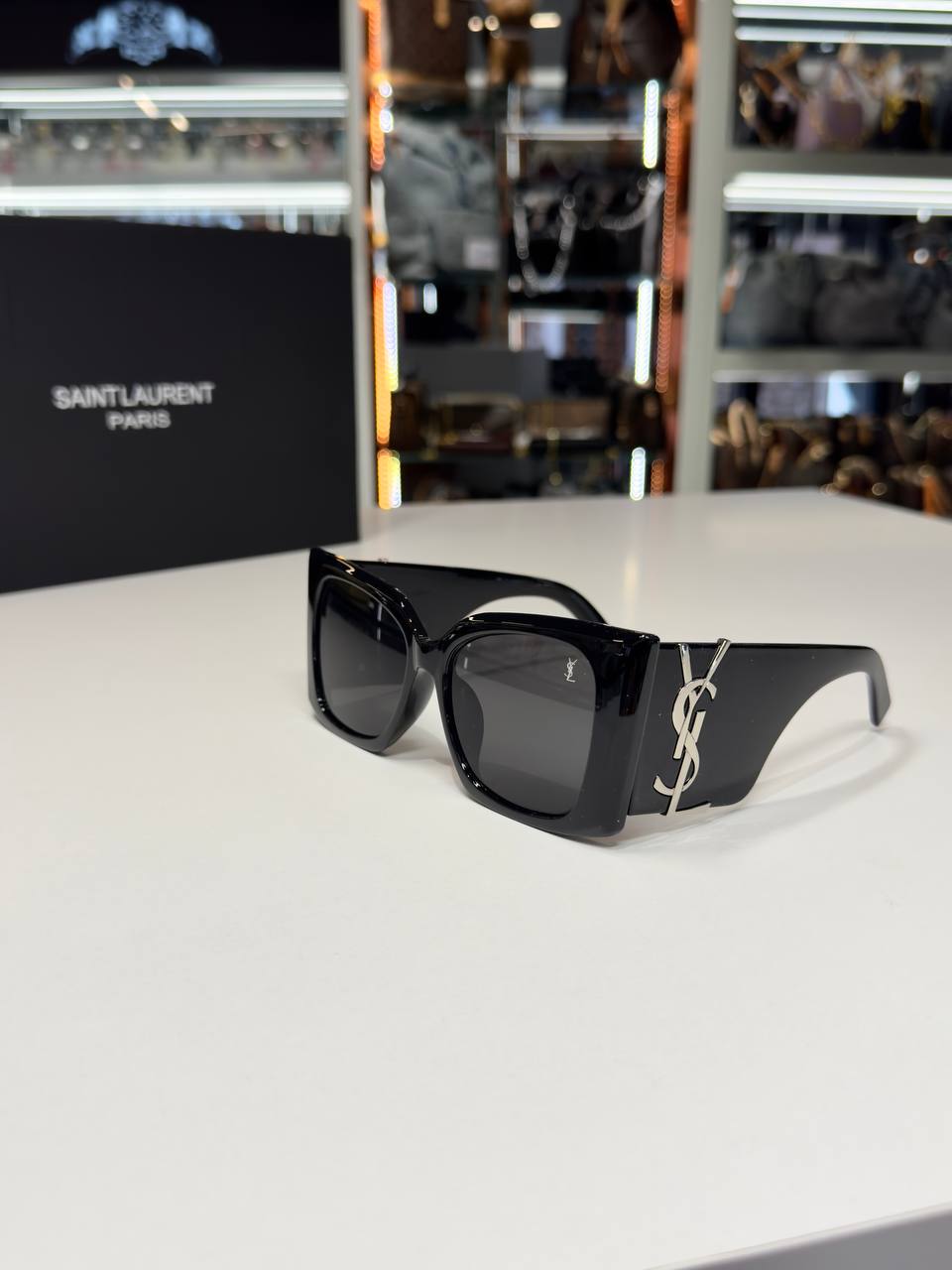 YSL - Y16