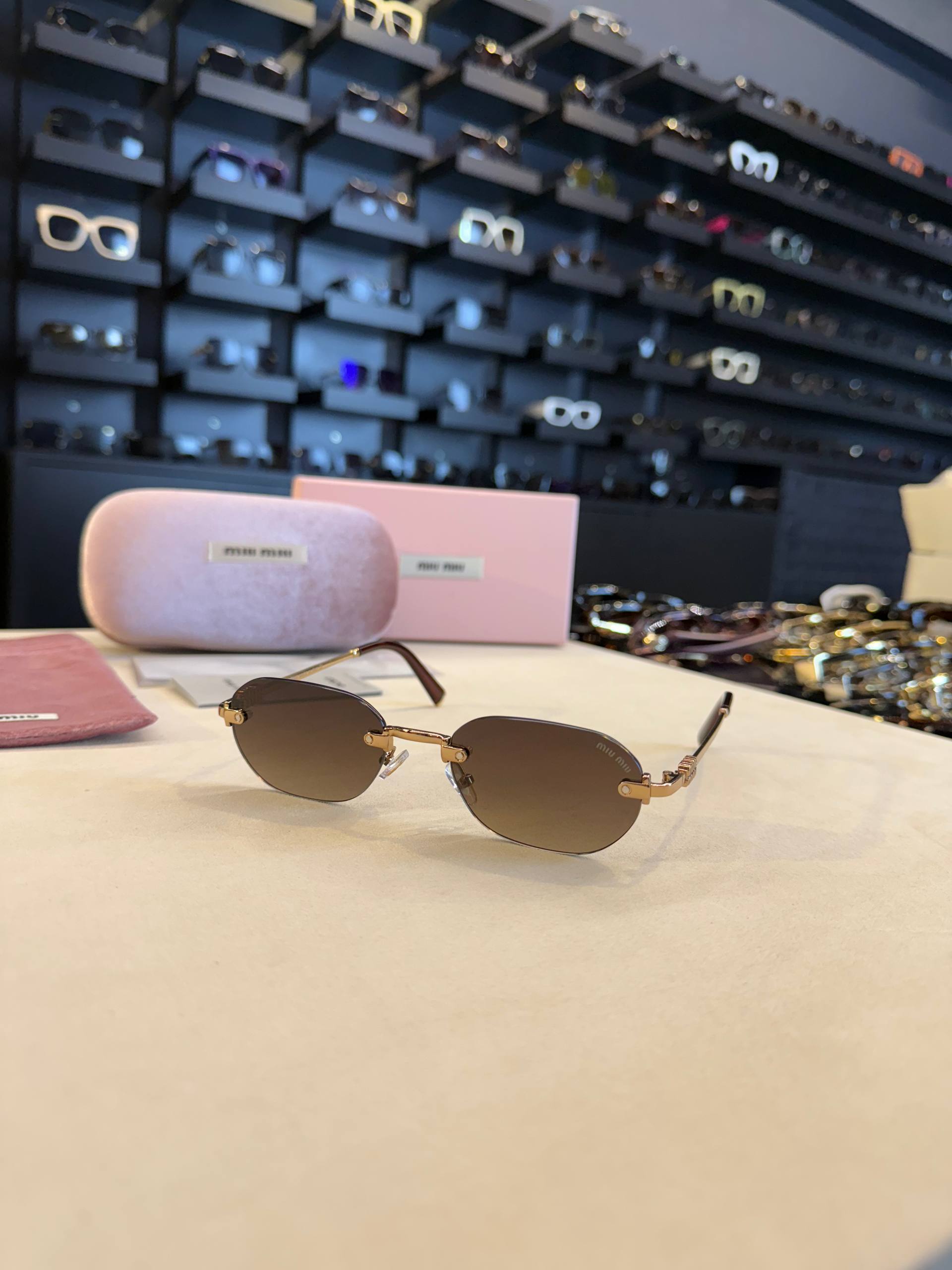 MIU MIU MM-04