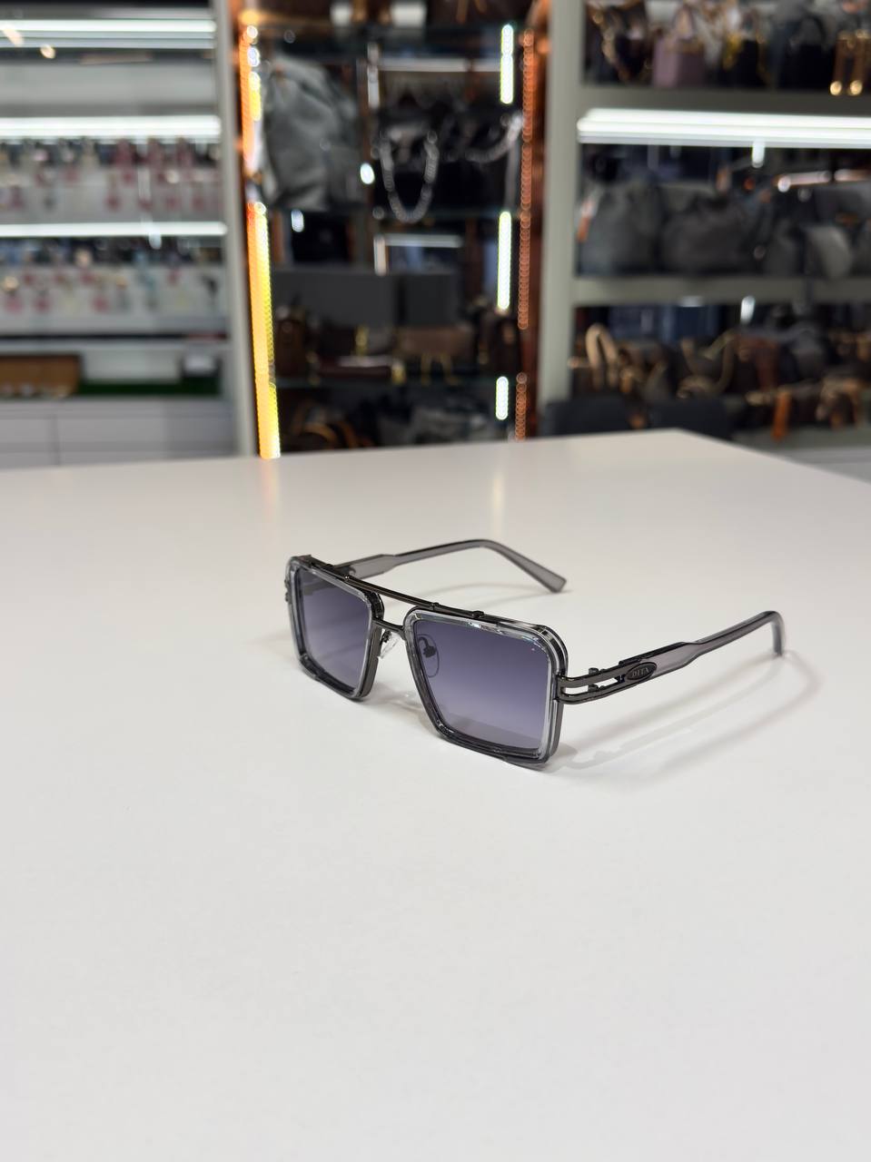 Dita - DT01