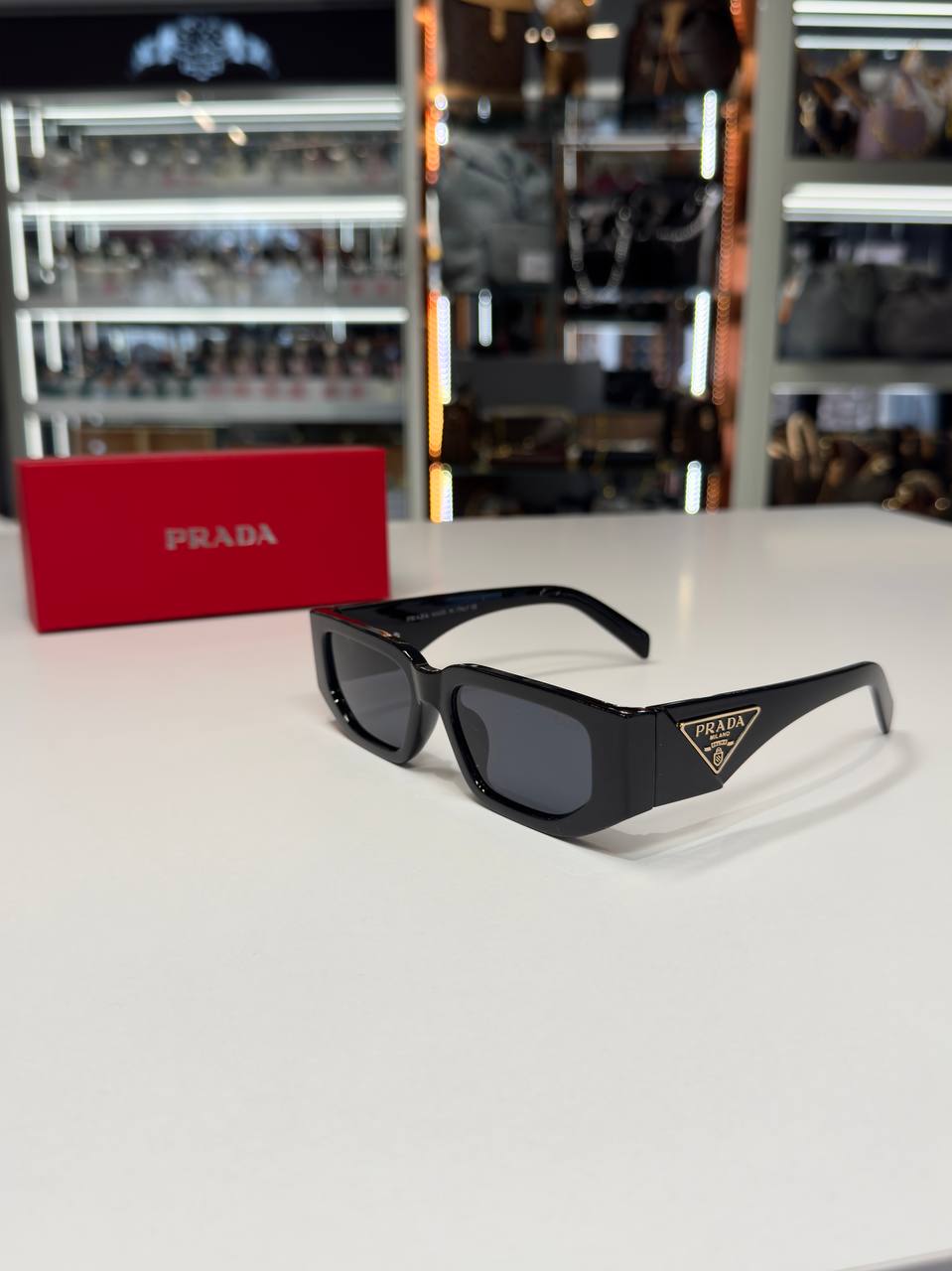 Prada - P09