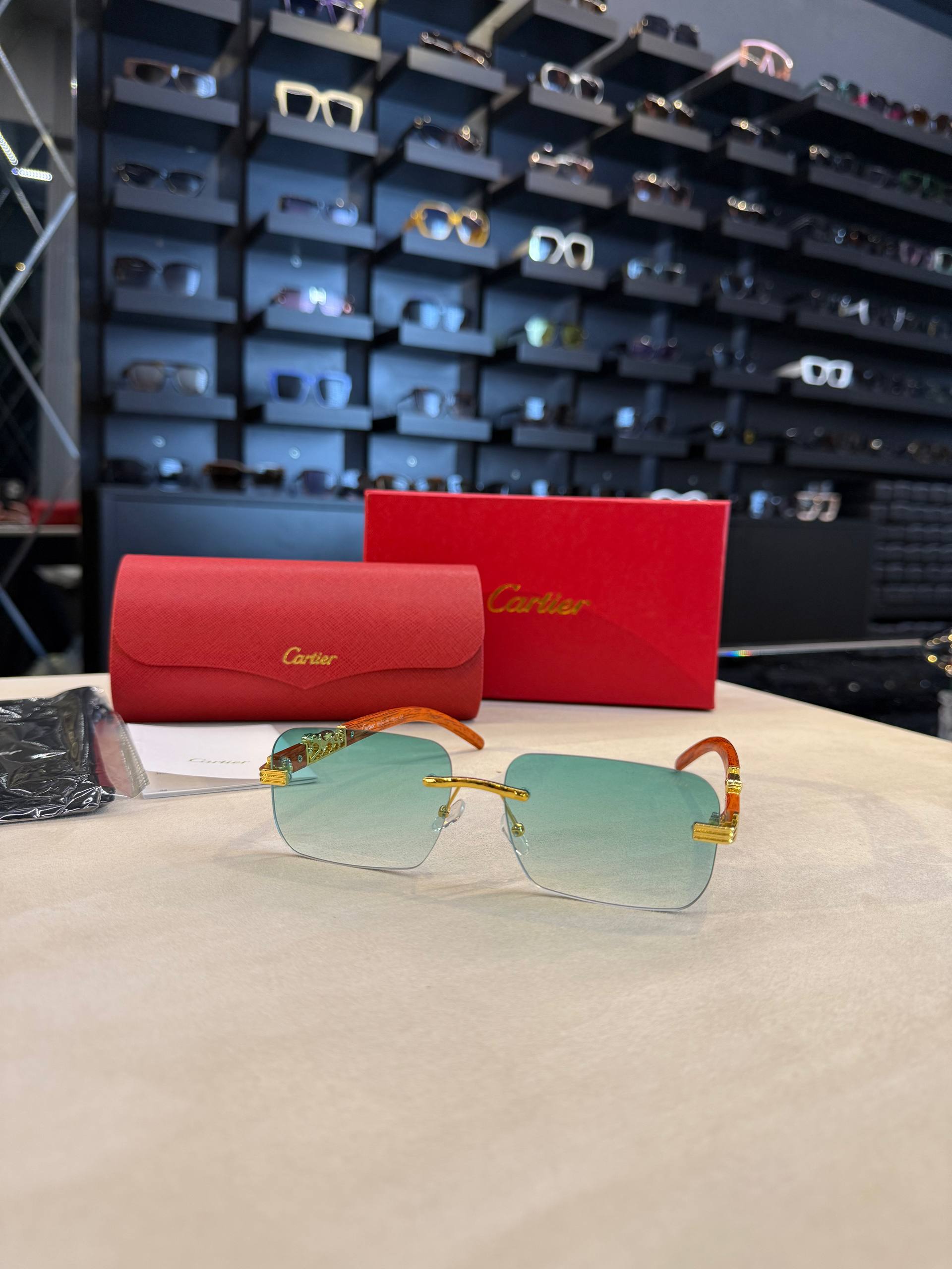 Cartier - CR02